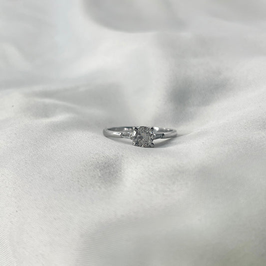 Solo Baguette Engagament Ring