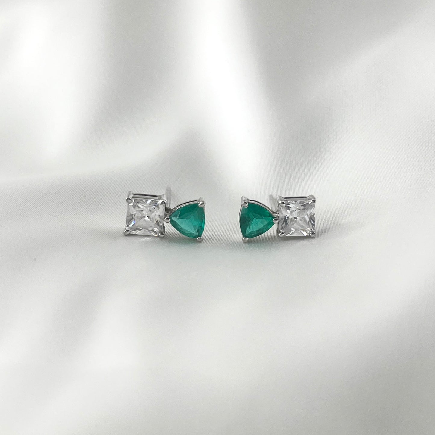 Emerald & Zirconia Earrings BS003