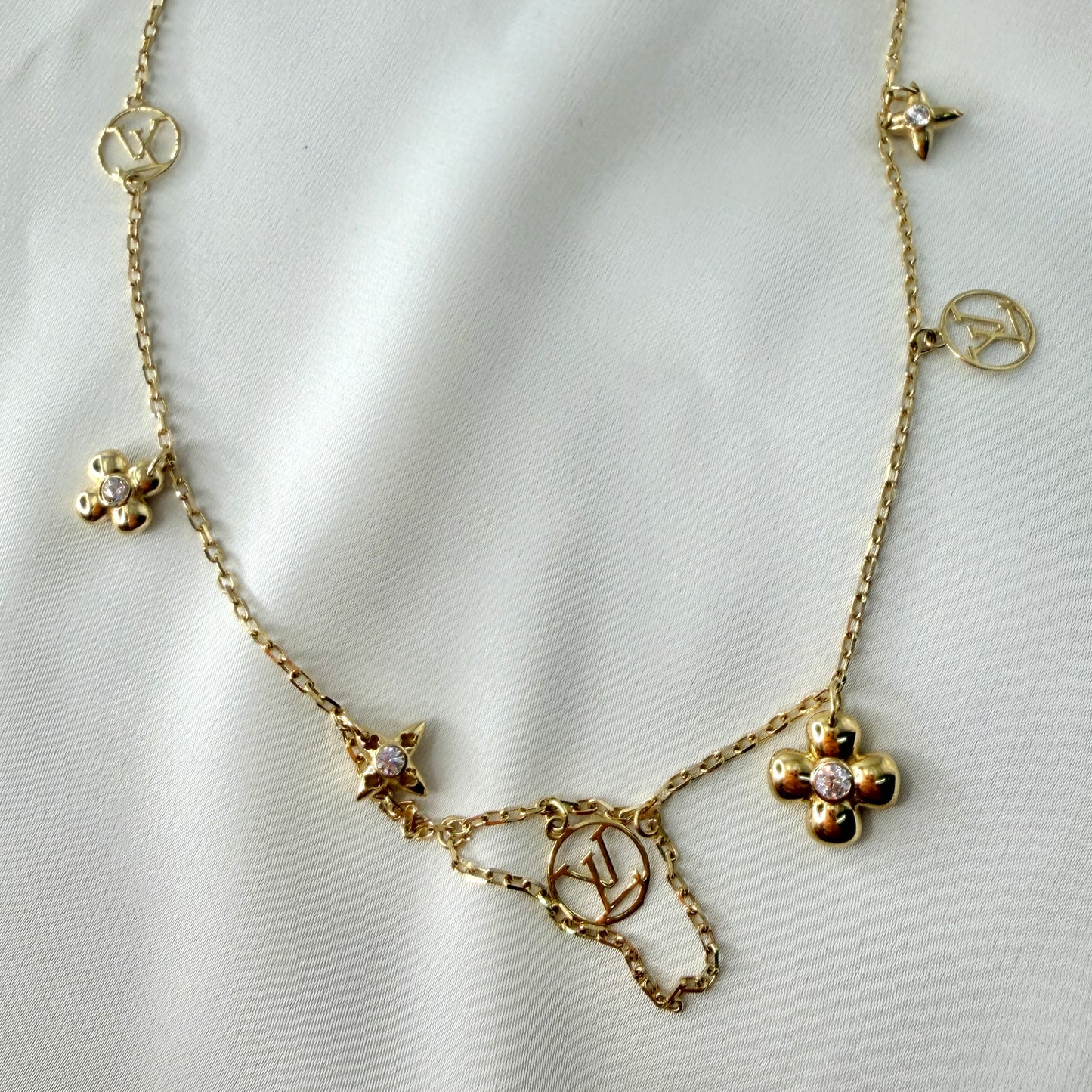 Charm Necklace Yellow Gold NL195