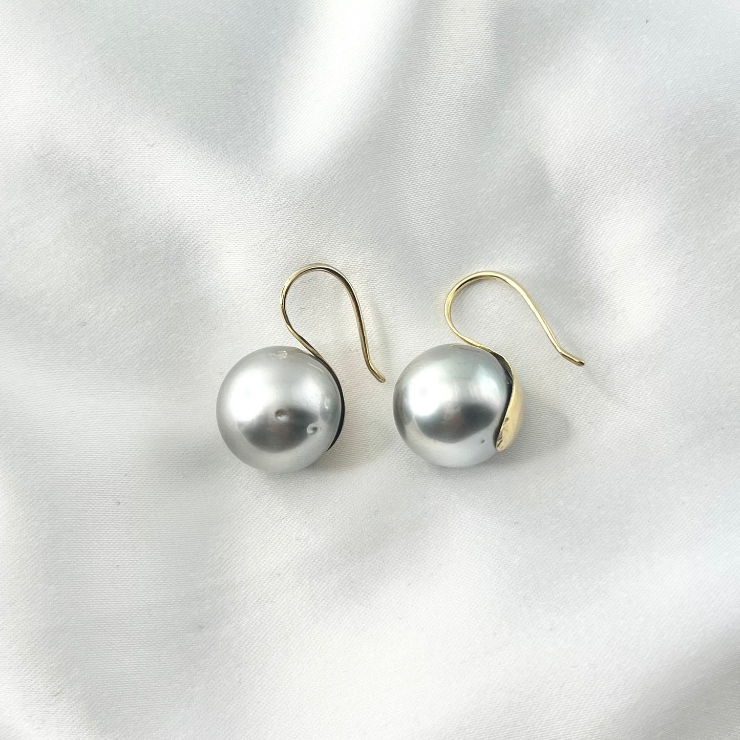 Drop Pearl Earrings Gray ER144