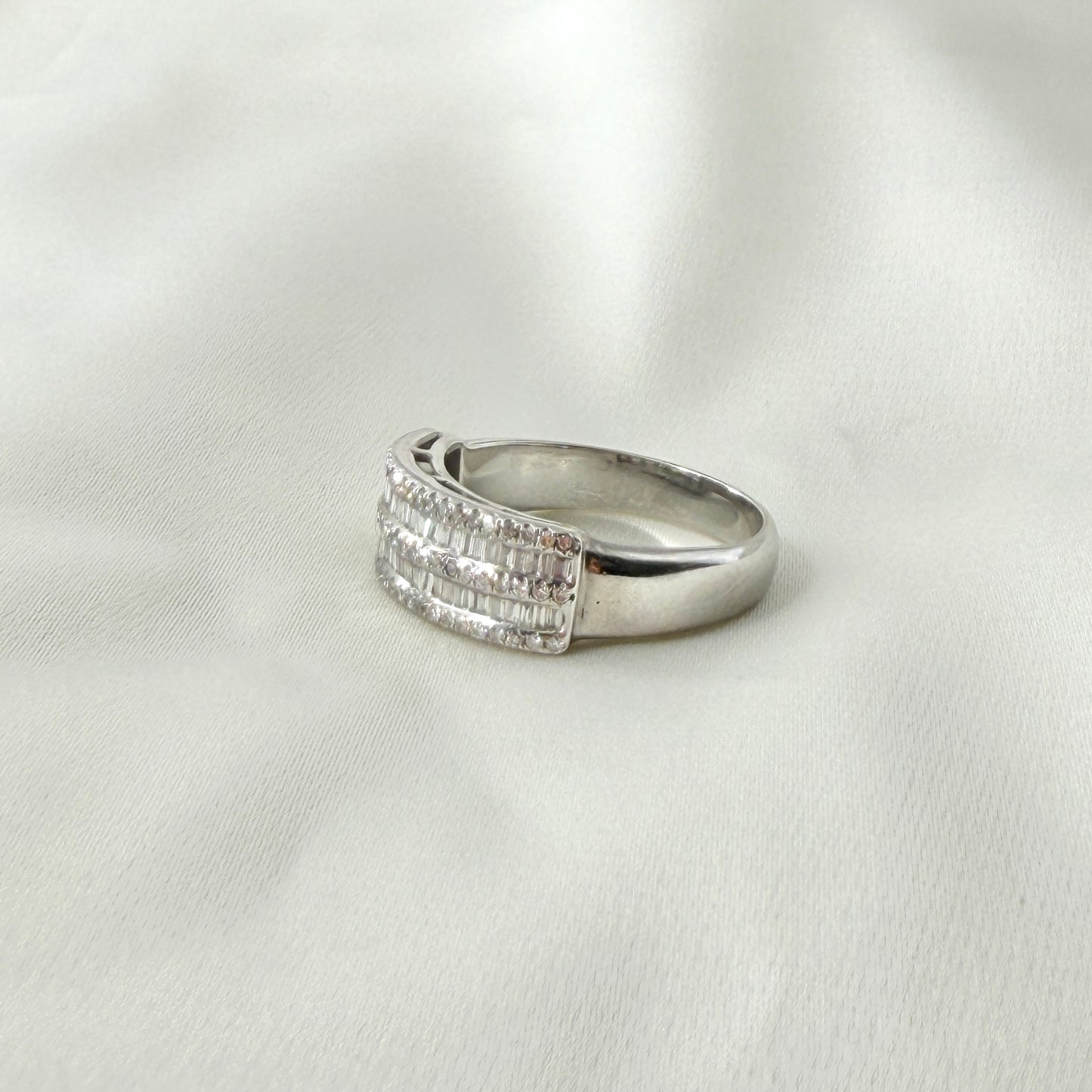 Baguette & Round Diamond Cocktail Ring RG031
