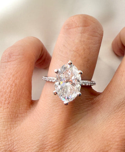 IGI Oval Brilliant CVD Diamond Ring RG039
