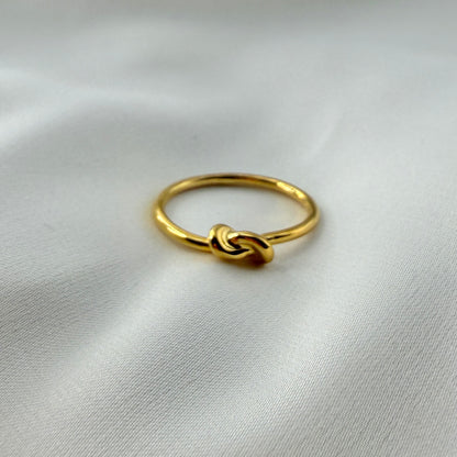 Yellow Gold Knot Ring RG022