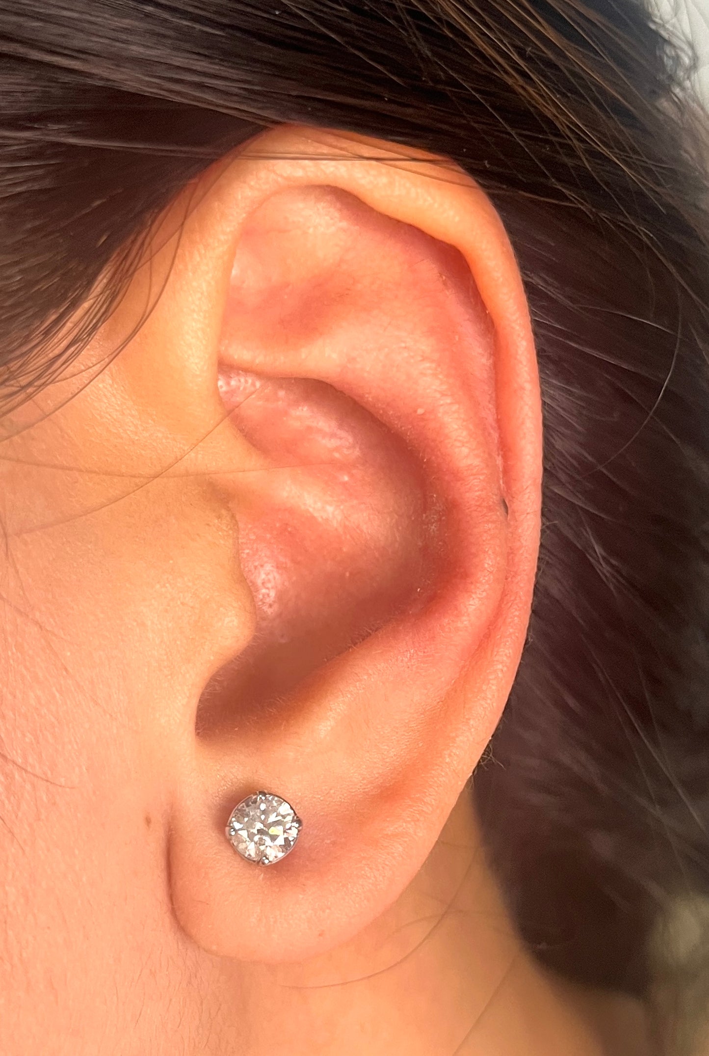 Stud Diamond Earrings DE002