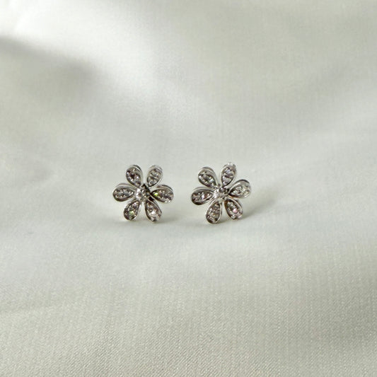Floral Diamond Stud Earrings DE034