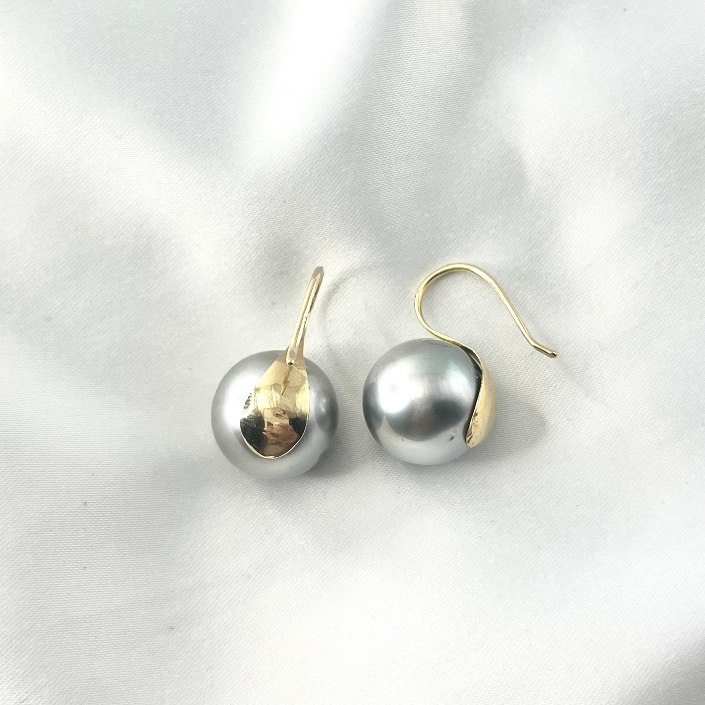 Drop Pearl Earrings Gray ER144