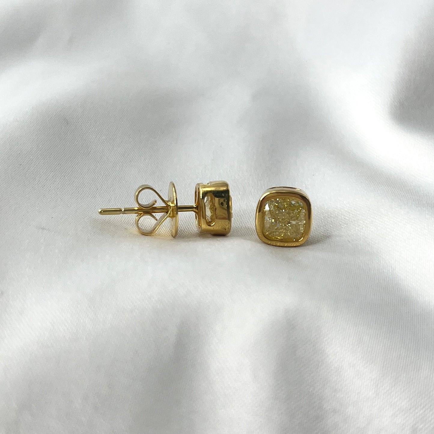 Fancy Vivid Yellow Diamond Earrings ER178