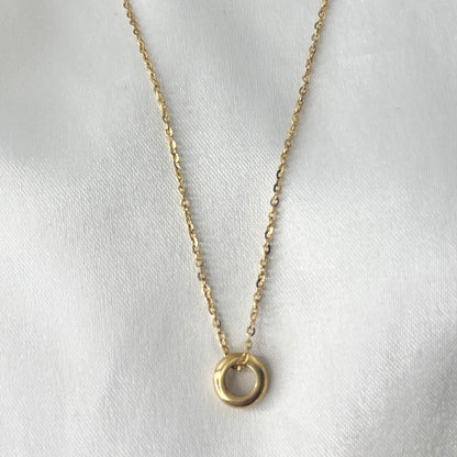 Ring Pendant Necklace Yellow Gold NL180