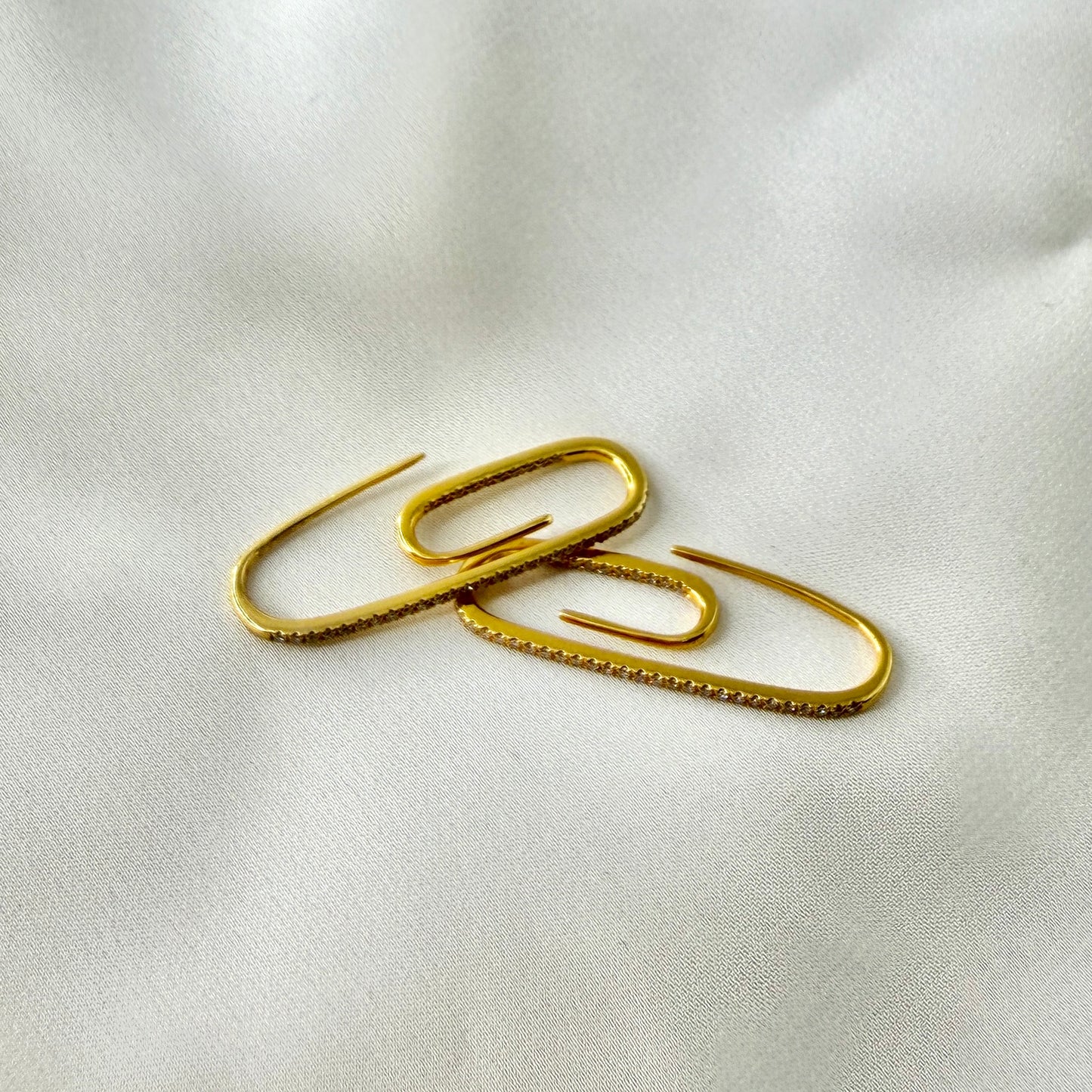 Paper Clip Diamond Danglings DE030