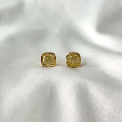 Fancy Vivid Yellow Diamond Earrings ER178