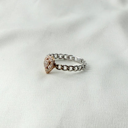 Pear Shaped Diamond Ring RG044