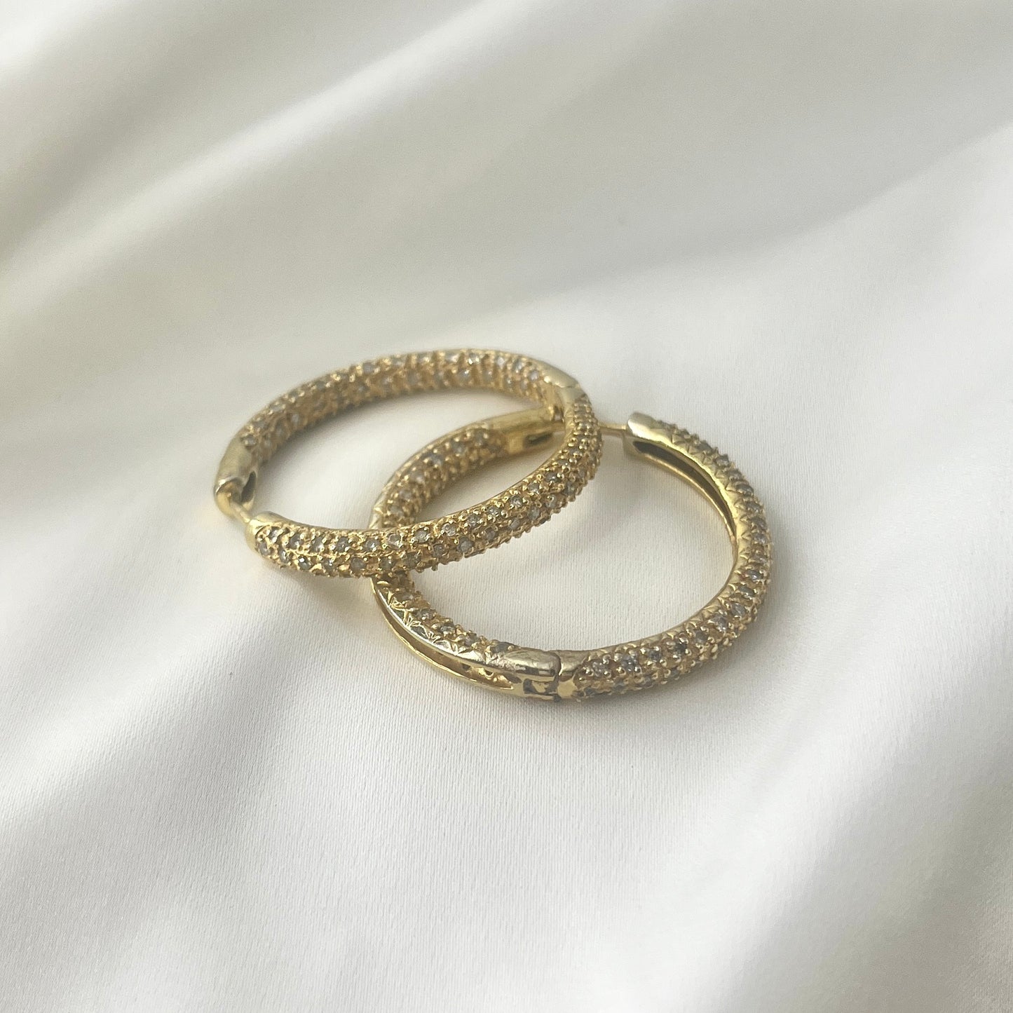 In & Out Diamond Creole DE025