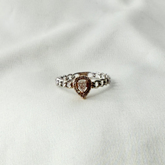 Pear Shaped Diamond Ring RG044
