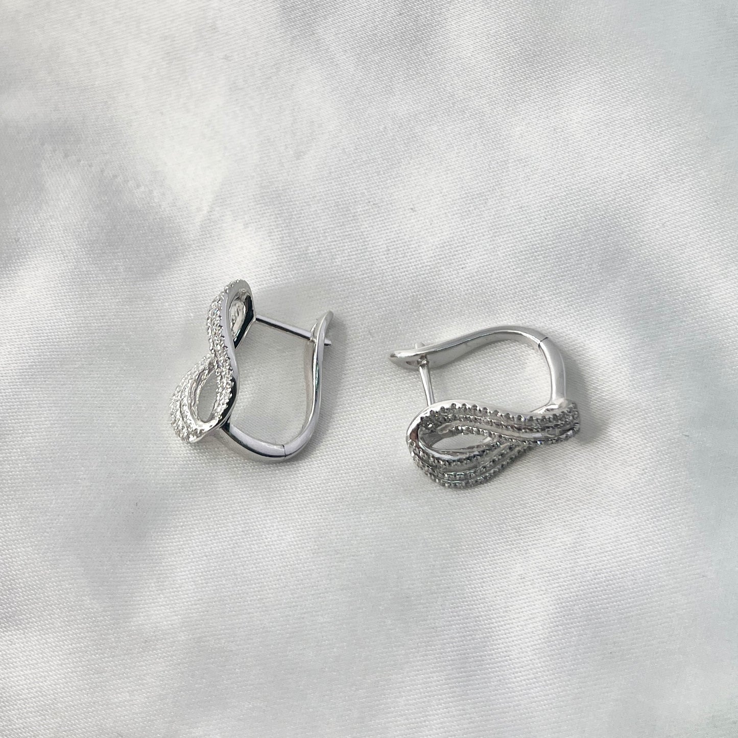 HK Layered Diamond Creole DE019