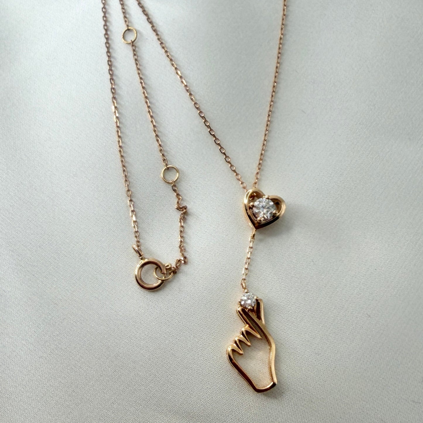 Finger Heart Diamond Necklace NL198