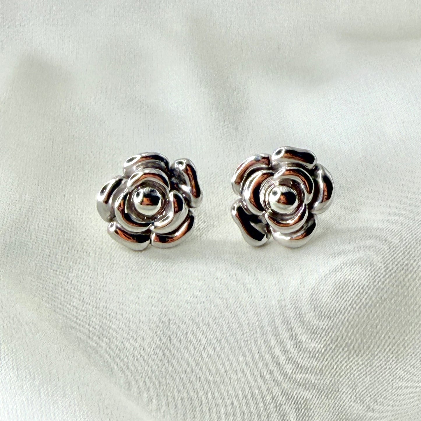 Glossy Flower Earrings ER014