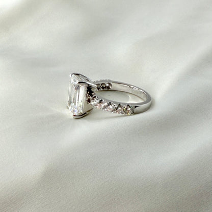 IGI Certified Emerald Cut CVD RG043