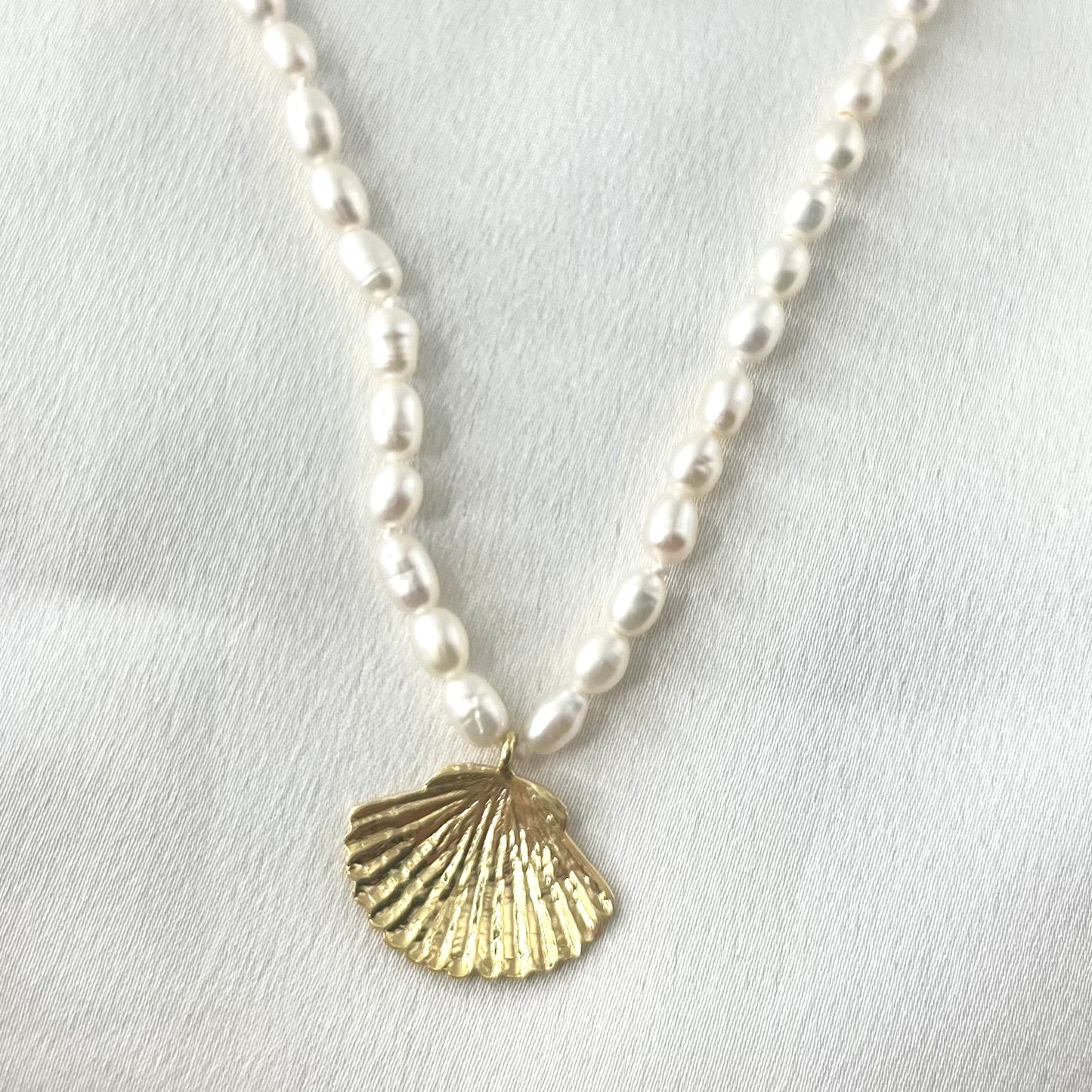 Shell Pearl Choker NL118