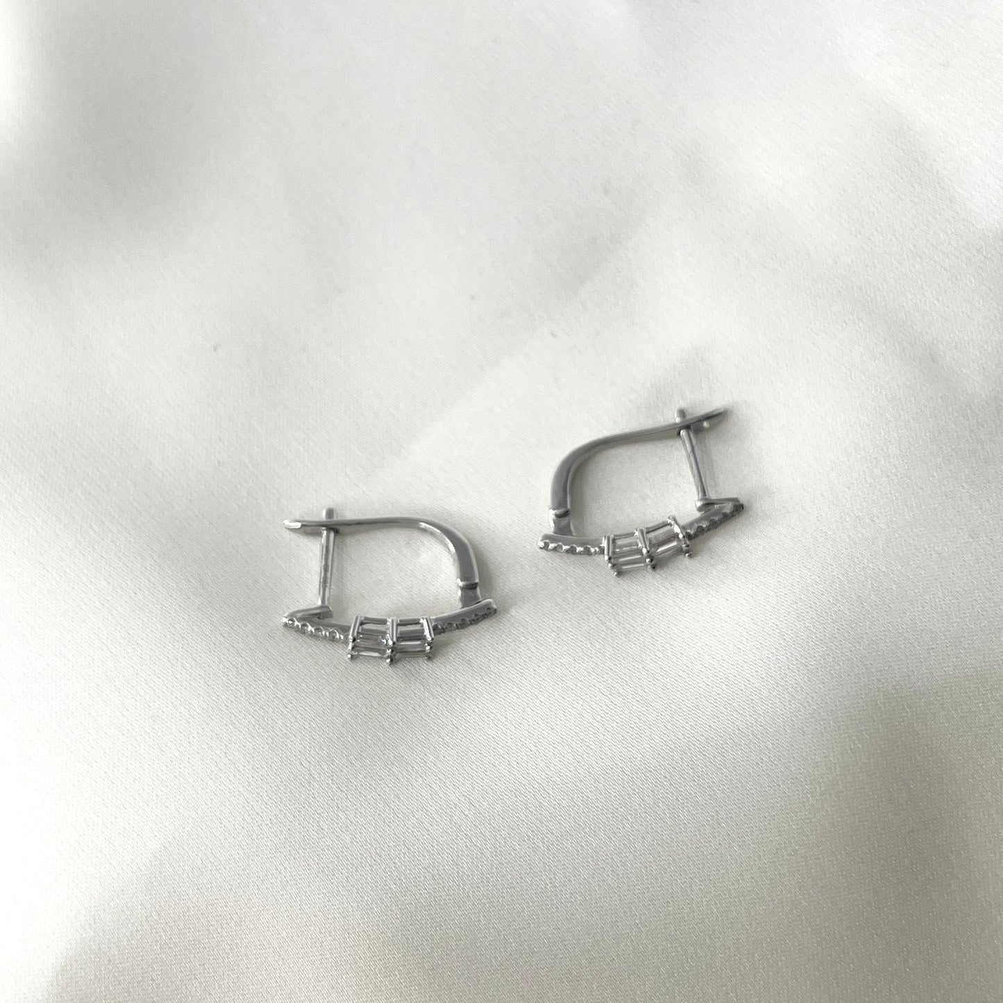 Baguette Diamond Creole HK DE020