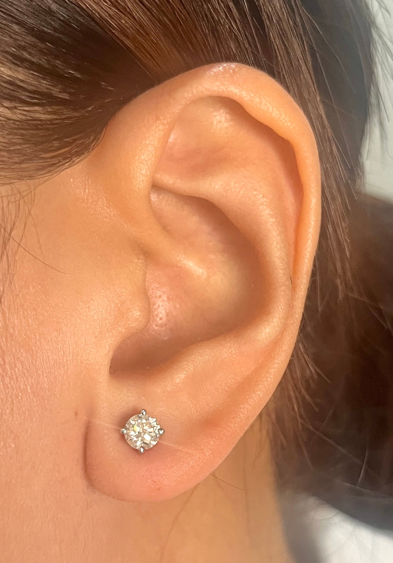 Basket Solo Diamond Earrings DE008