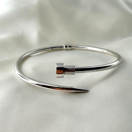 Nail Bangle White Gold BR118