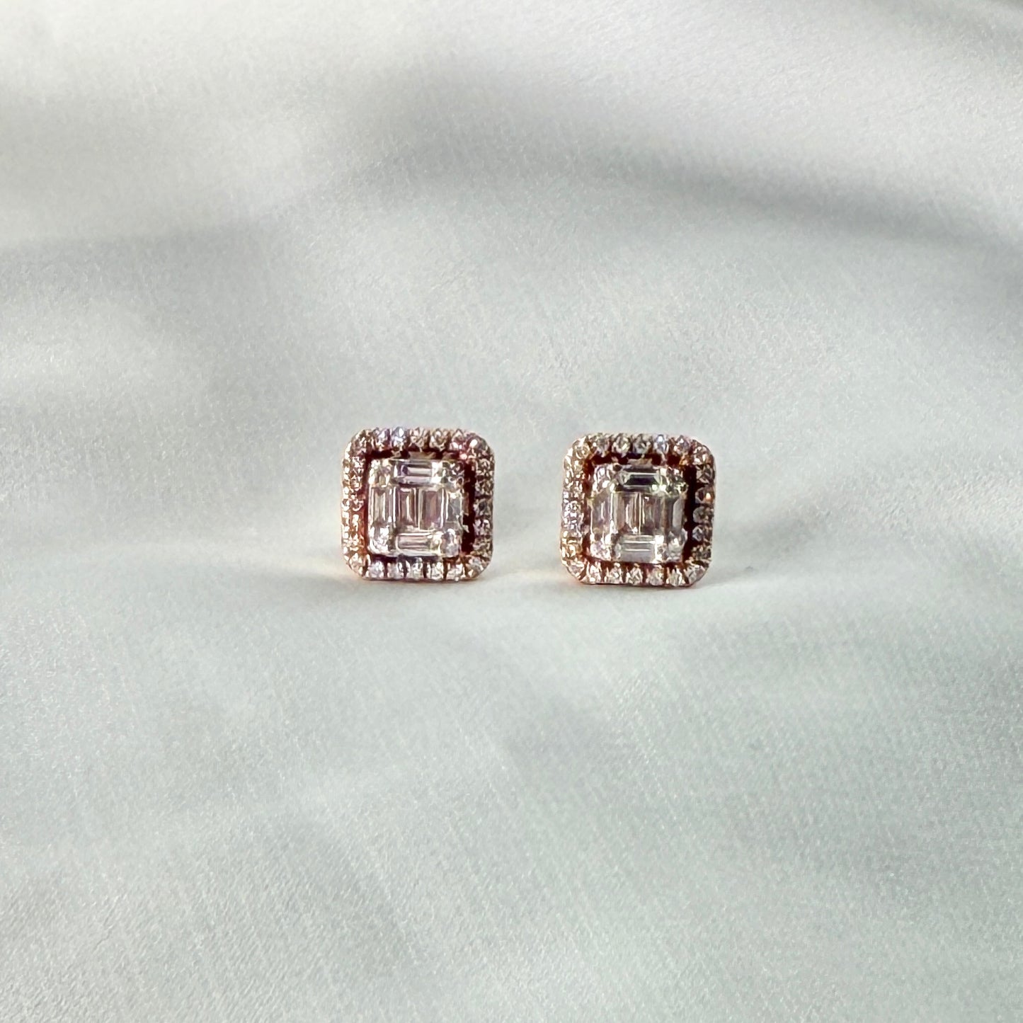 Rose Gold Square Baguette Illusion Earrings 
DE041