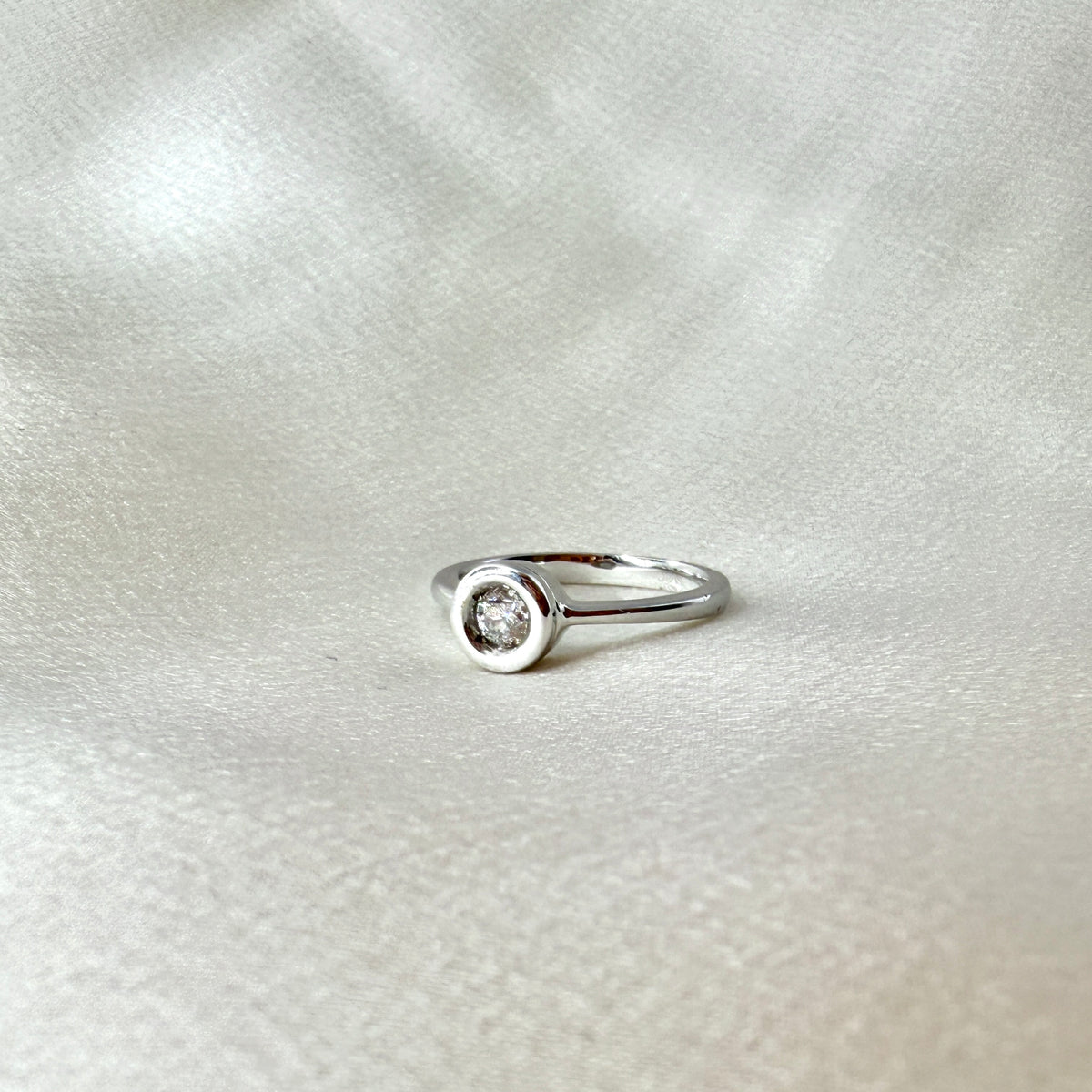 Bezel Setting Engagement Ring ER022