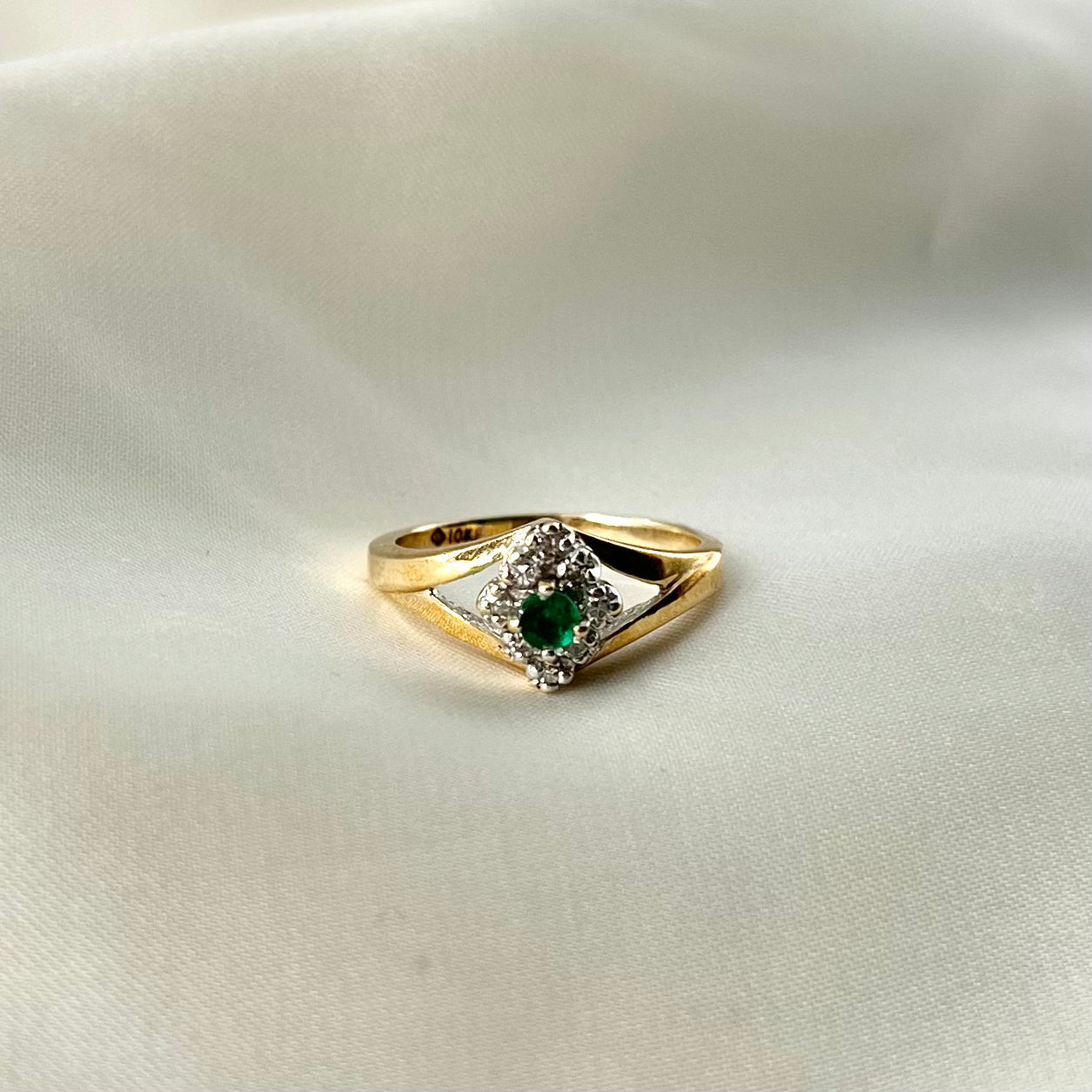 Natural Emerald Diamond Ring RG059