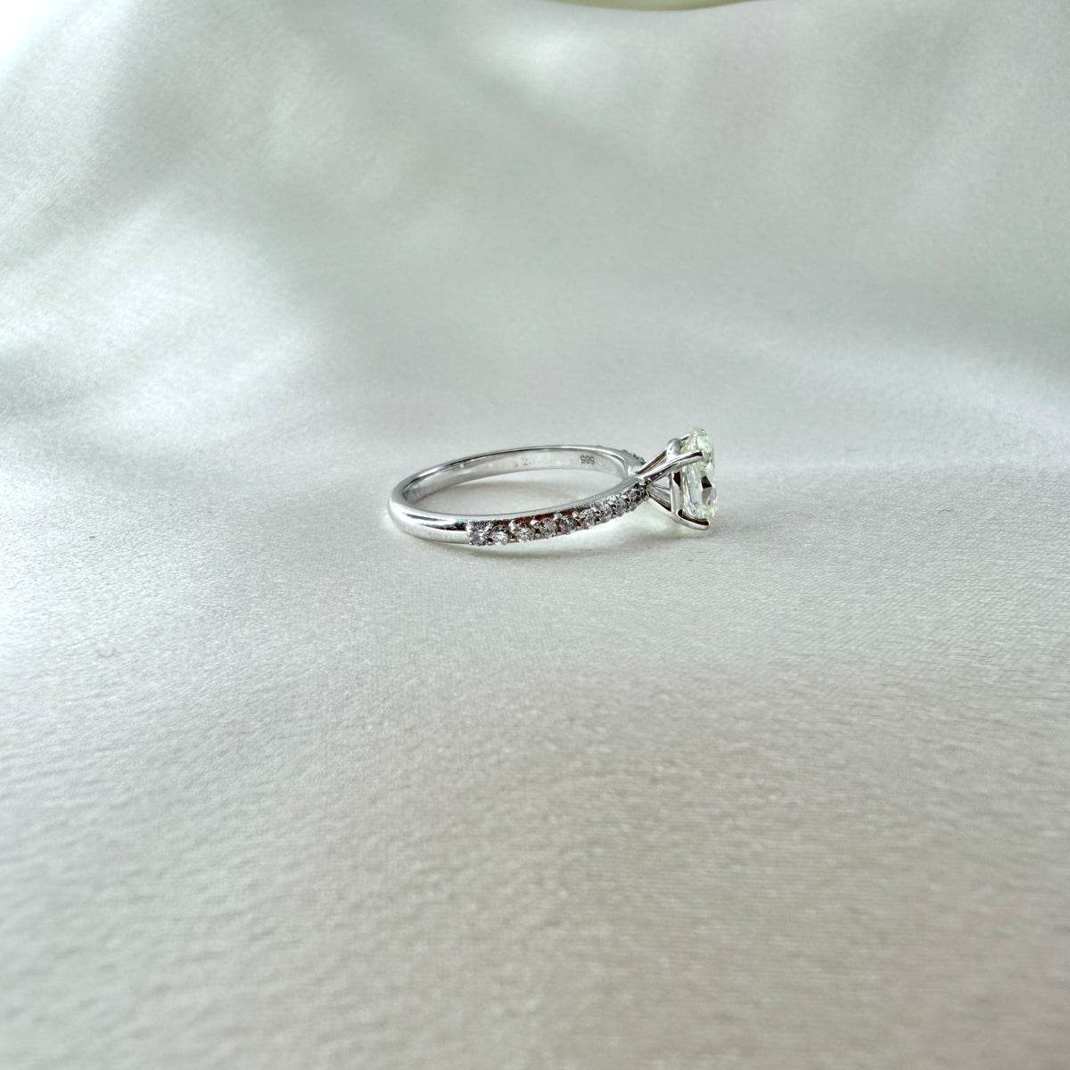 GIA Oval Diamond Engagement Ring ER020