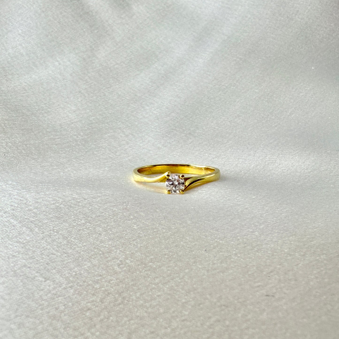 Yellow Gold Lab Grown Diamond Engagement Ring ER021