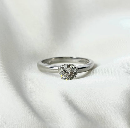 Solitaire Engagement Ring EG002