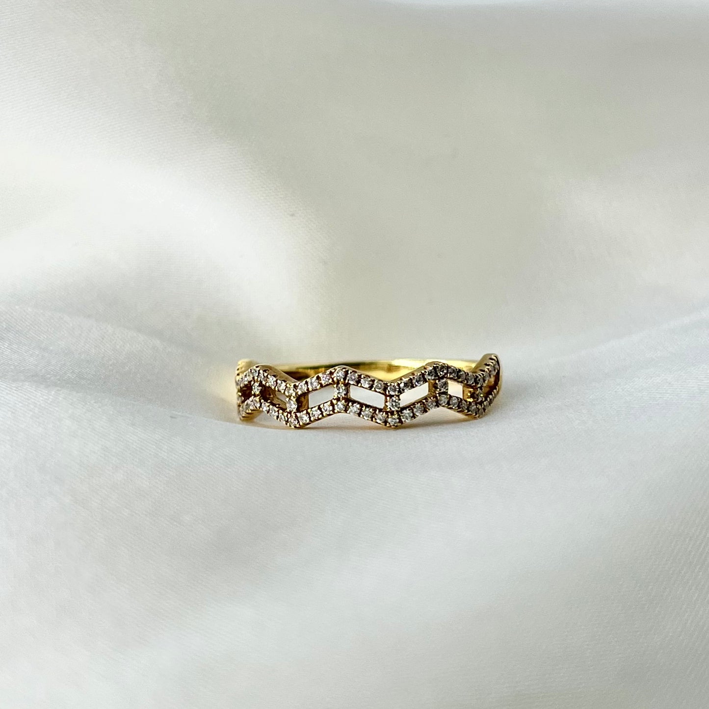 Zigzag Diamond Ring RG028