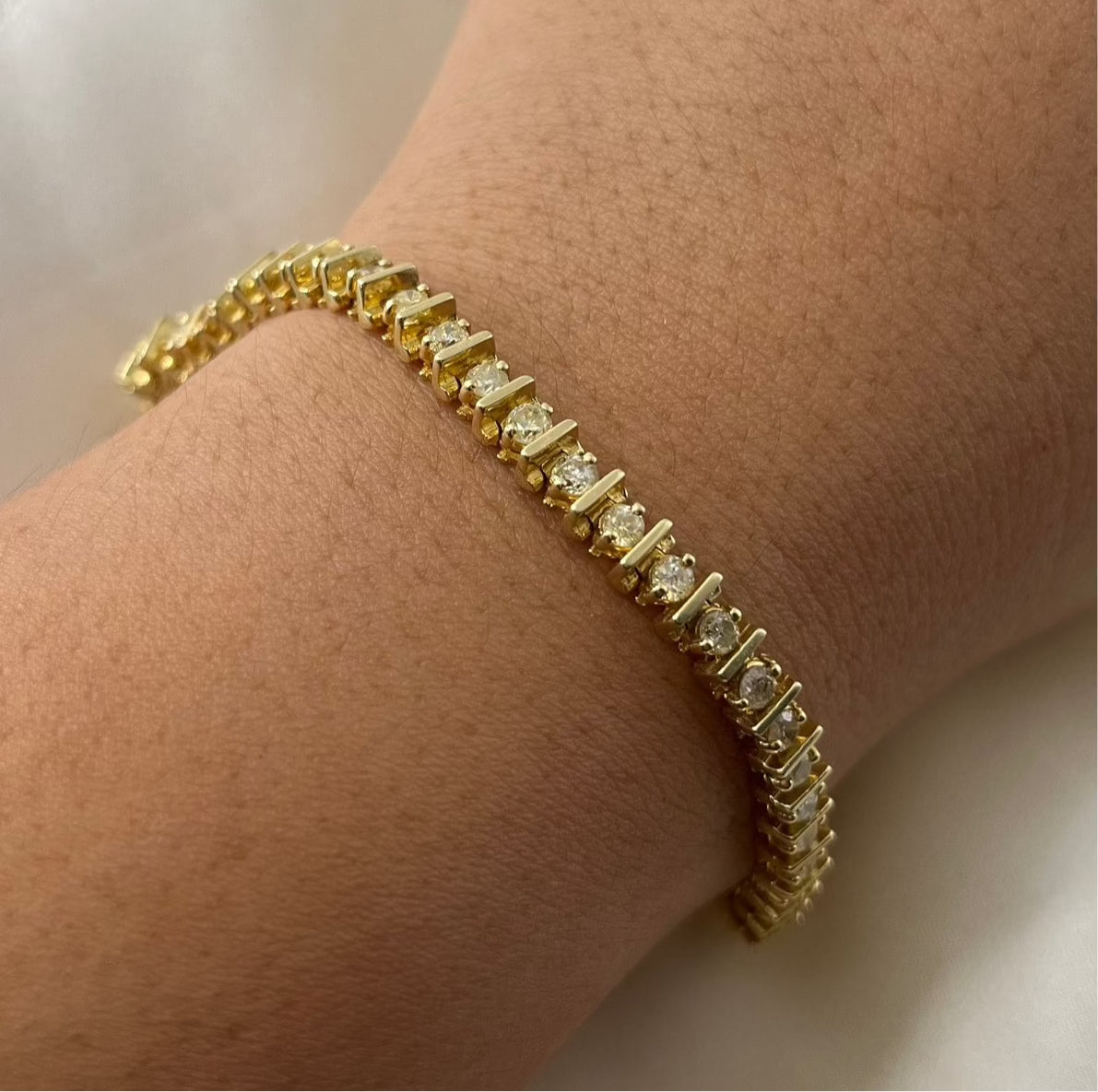 Tennis Yellow Gold Bracelet BR045