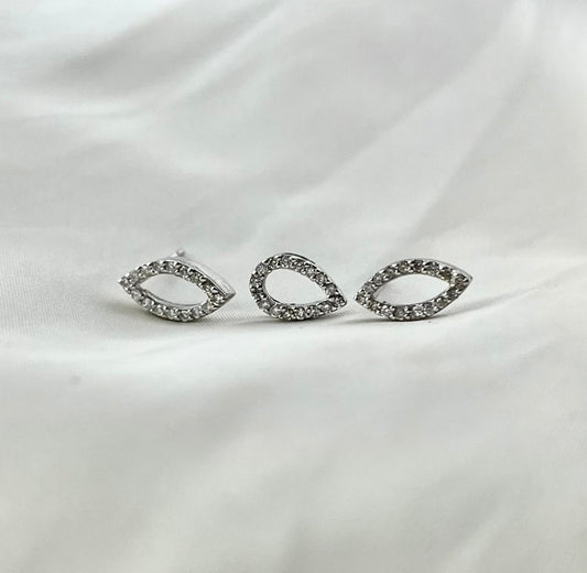 Minimalist HK Oval Diamond Set ST022