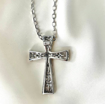 Cross Pendant Baguette Diamonds NL011