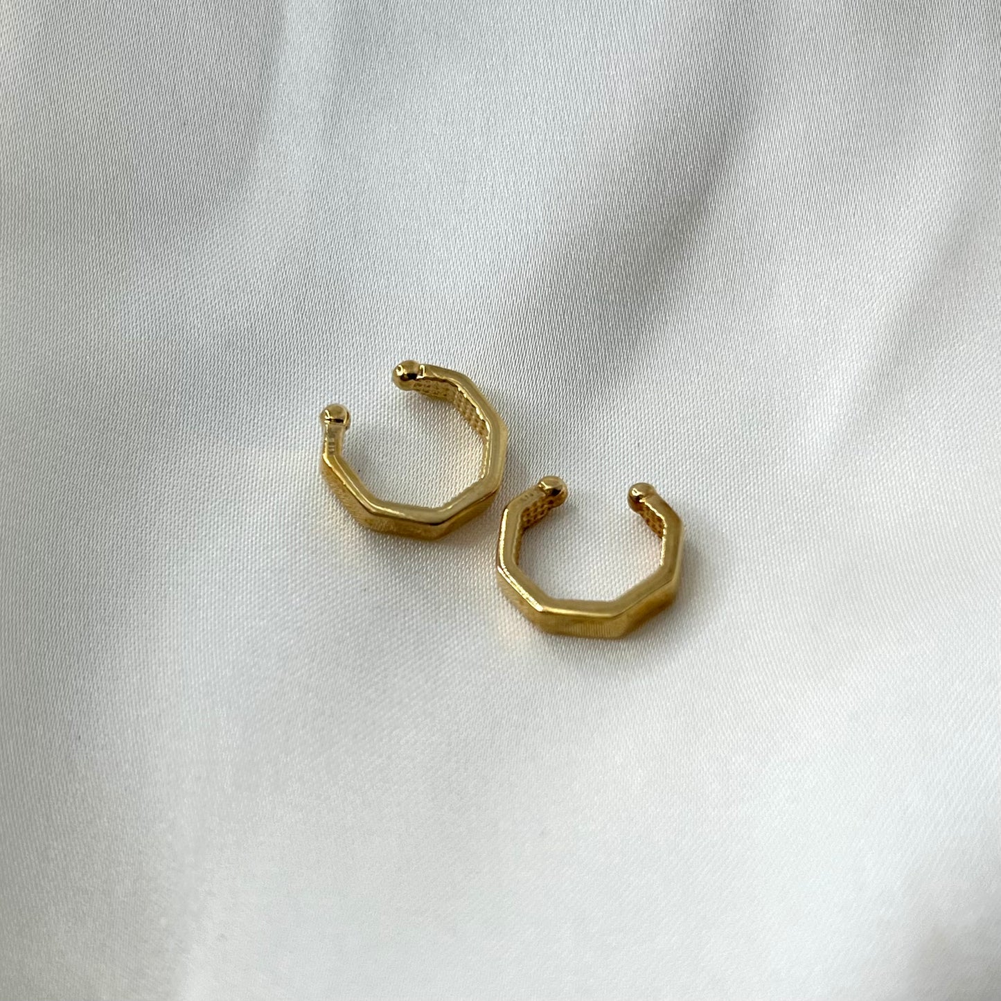 Ear Cuff Yellow Gold ER030